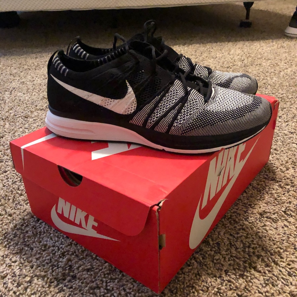 Nike Flyknit Trainer